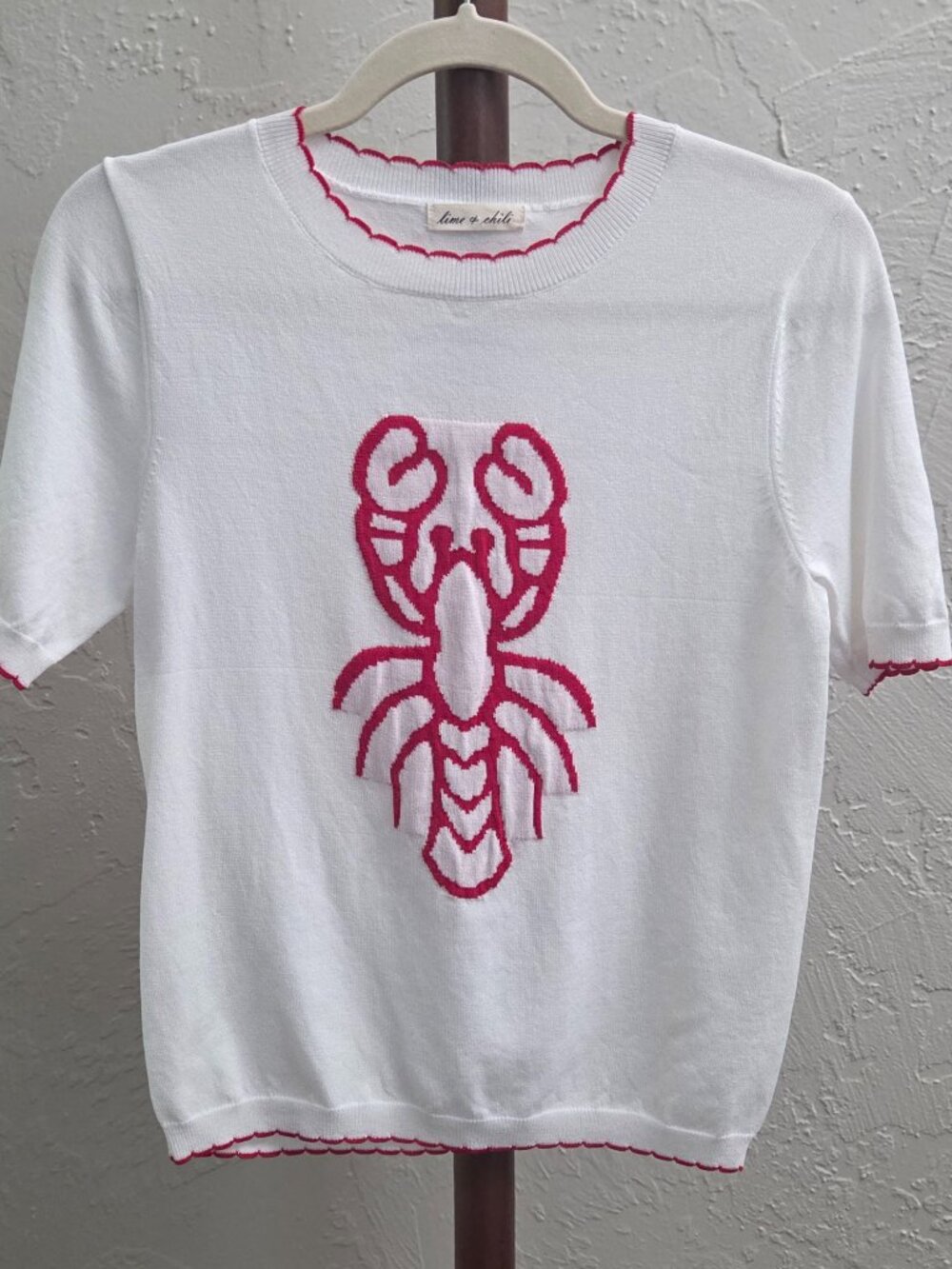 T19. White Lobster Short Sleeve‎ Sweater